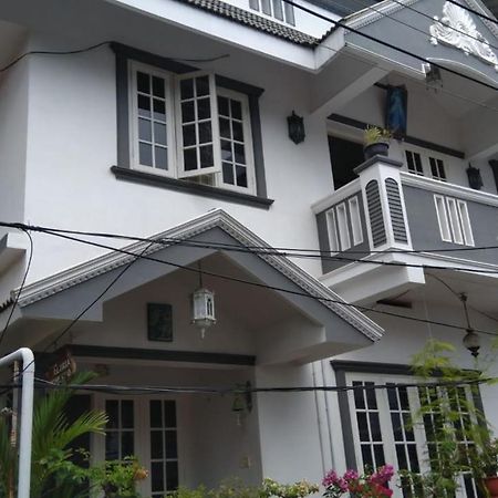 Gloria Homestay Kochi Exteriör bild