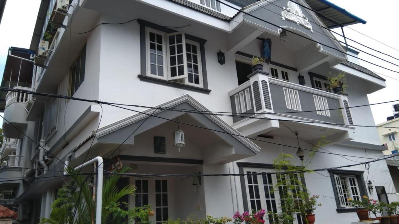 Gloria Homestay Kochi Exteriör bild